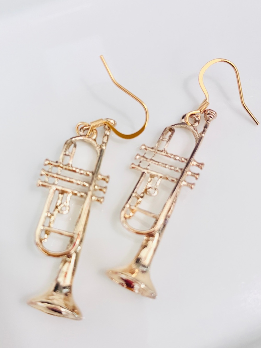 Trumpet earrings, instrumental earrings, music